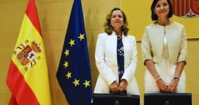 Mujeres rompiendo techos de cristal​