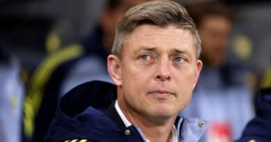 Suecia despide a Jon Dahl Tomasson