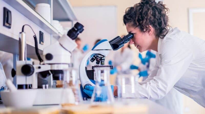 investigadores franceses España salud global