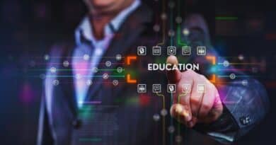 mejora de habilidades en tecnología educativa en España